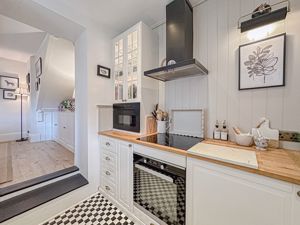 Photo 12- click for photo gallery